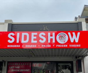 Sideshow Burgers Pushfit illuminated and window graphics 3